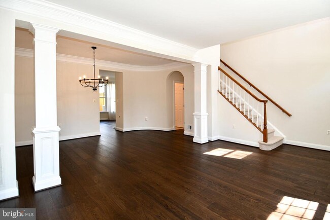 Photo - 301 Hillwood Ave