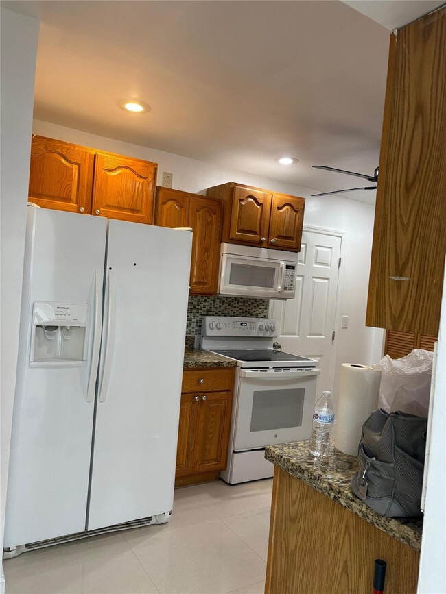 Photo - 5635 Grant St