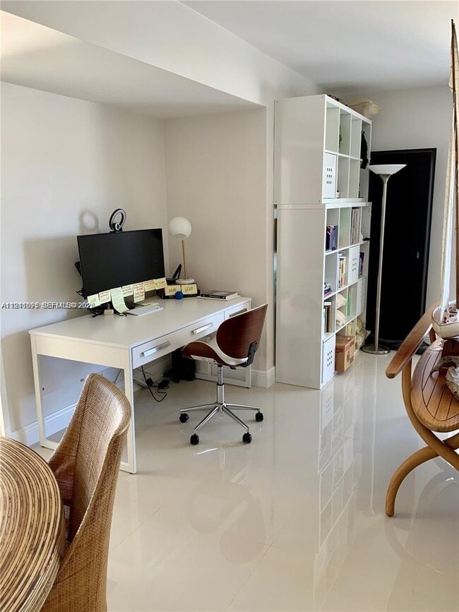 Photo - 8400 Byron Ave Unit 4F