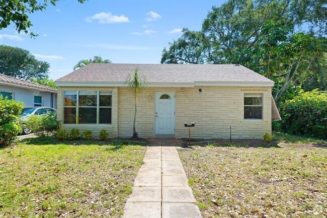 Building Photo - 1500 NW 3rd Ave Rental