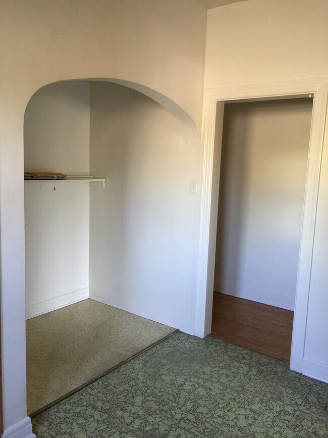 732 Parkman Ave Unit 732