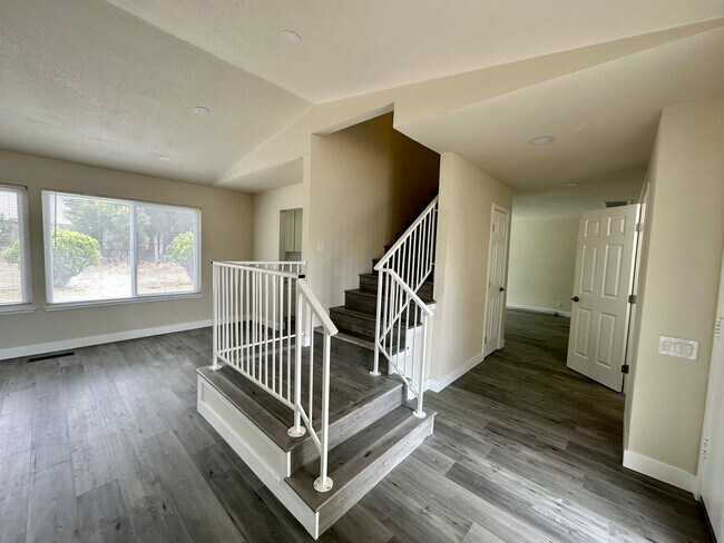 Photo - Stunning 4 Bedroom 2.5 Bathroom Home!