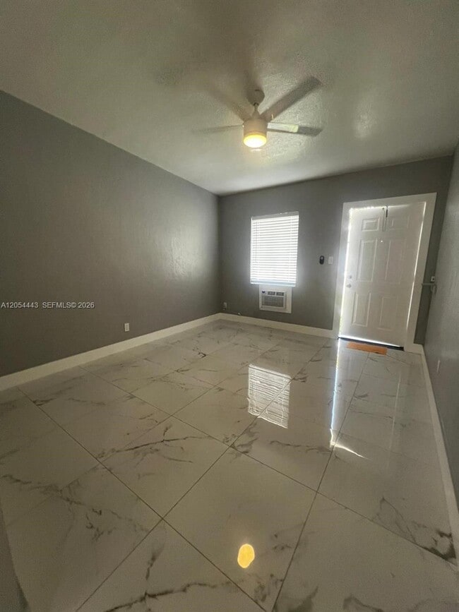 2081 NW 30th St Unidad 4
