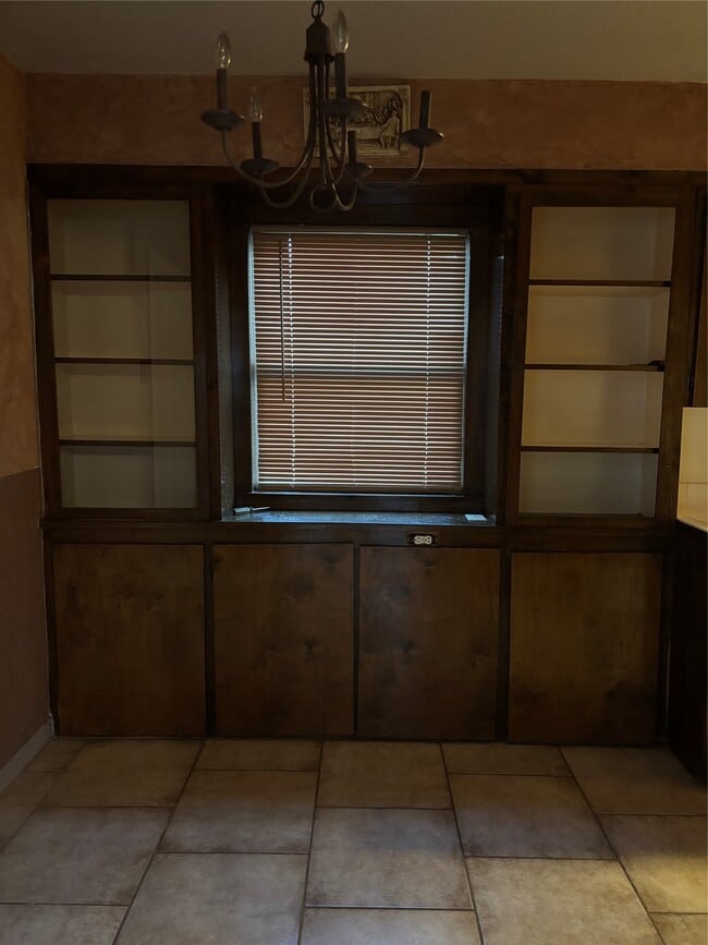 Photo - 10523 Oswego St