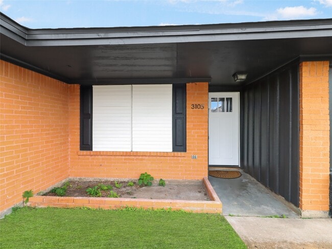 Building Photo - 3105 Church St