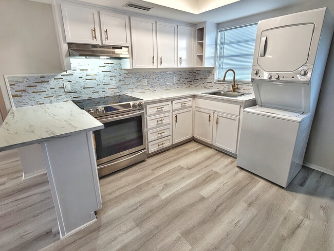 Photo - 442 77th Ave N Unidad 442