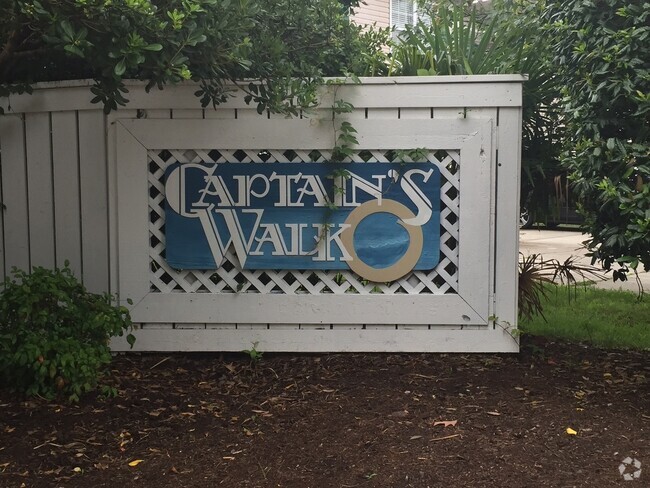 Building Photo - Beautiful Condo close to the oceanfront!!