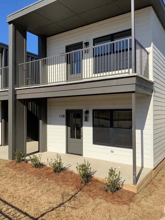 Building Photo - 1 Bedroom Unit