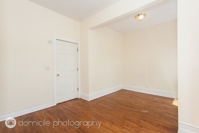 Photo - 1310 N Artesian Ave Unidad 2F