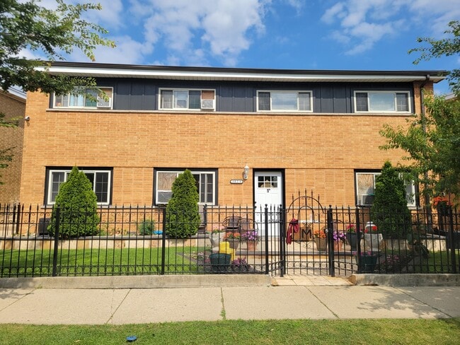 Building Photo - 3029 Bright St