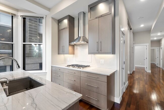 Photo - 132 Boylston St Unit 3