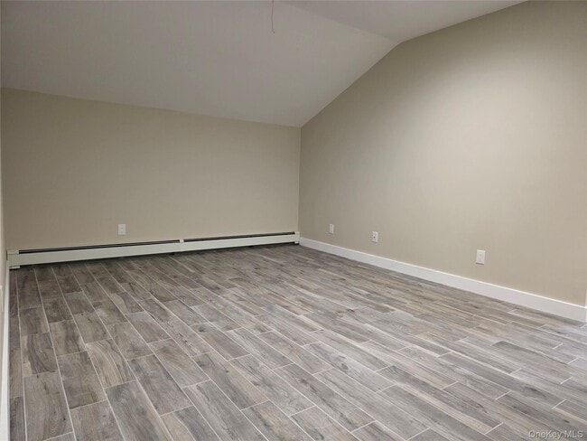 Photo - 2984 Trinity St