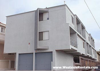 Townhouse style 2bd/2.5 bath unit with gorgeous ocean view - 654 1st Pl Unit 2
