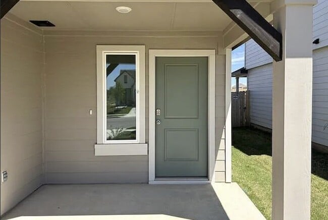 Photo - 305 Randall Pl