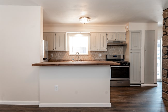 Photo - 217 Kaercher St Unidad 2