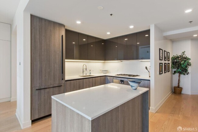 Photo - 338 Main St Unidad 23H