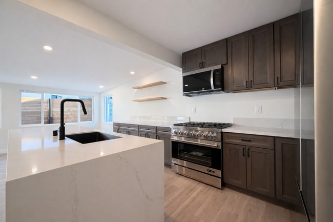 Photo - 4601 Almayo Ave Unidad 1