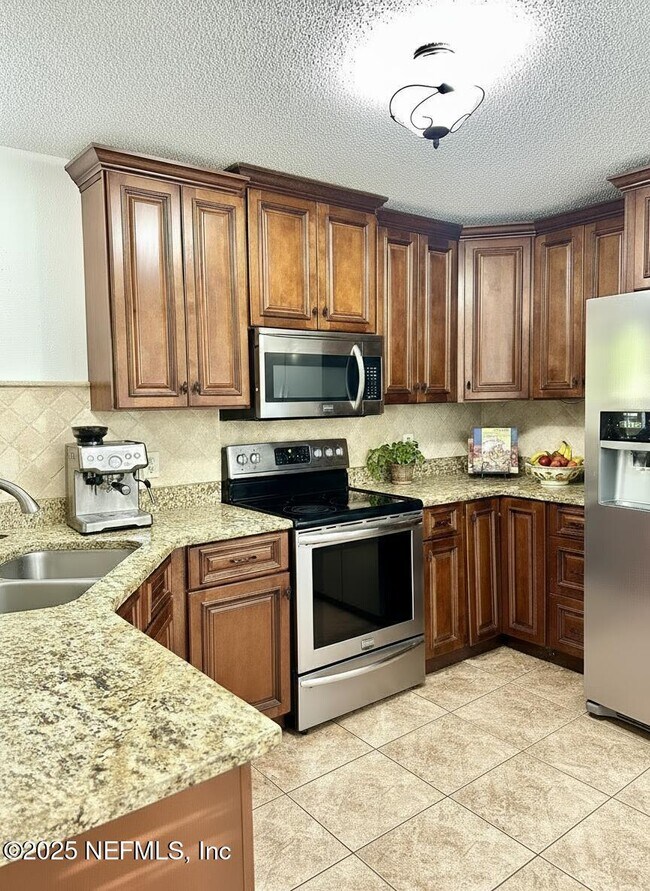 Photo - 3801 Crown Point Rd Unidad 3082