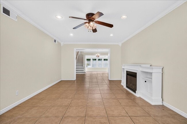 Photo - 609 Peerman Pl