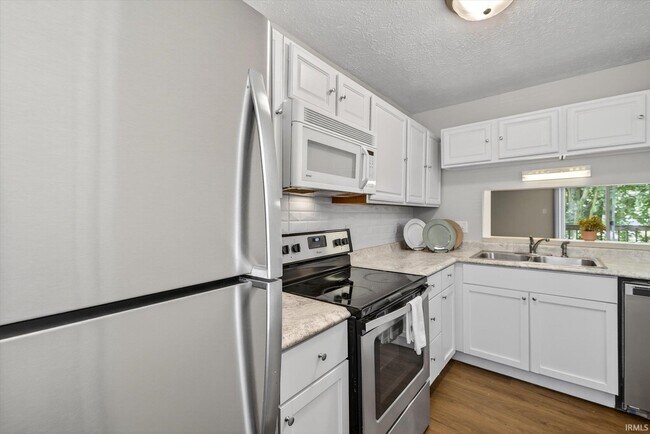 Photo - 2360 S Henderson St