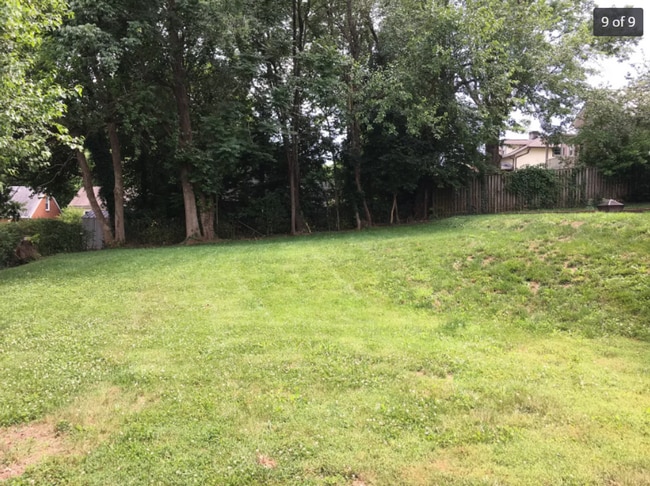 Photo - 3 Bedroom & 2.5 Bathrooms Minutes from Downtown!