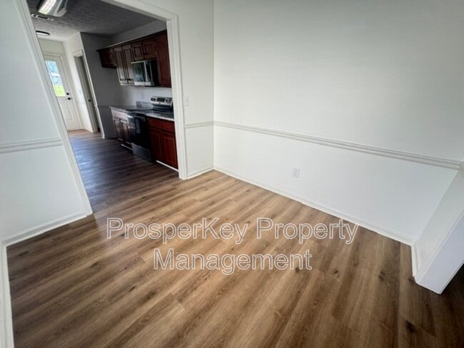 Photo - 2208 Summerwind Dr