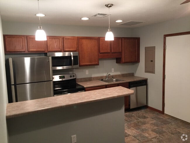 Building Photo - 1413 Hennessey St Unit 127 Rental