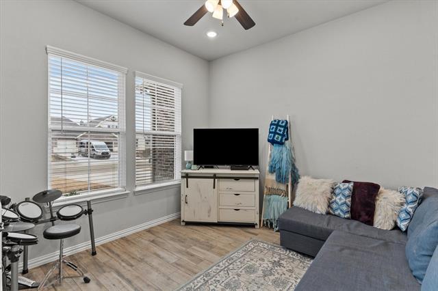 Photo - 204 Aero Vis Dr