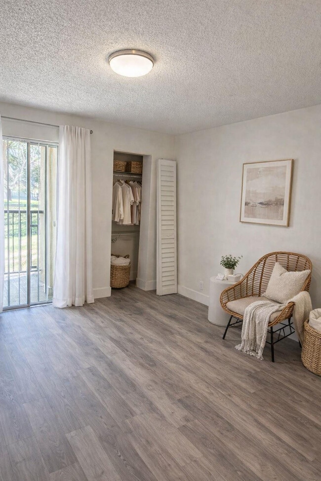 Photo - 1120 Meadows Cir Unit 1120