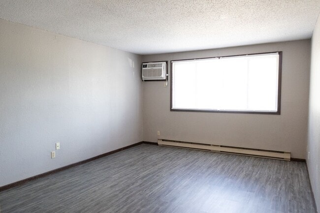 Lakewood Apartments
