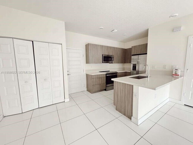 Photo - 8311 NW 49th St