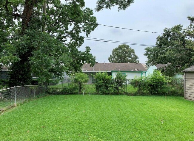 Photo - 3809 Wentworth St