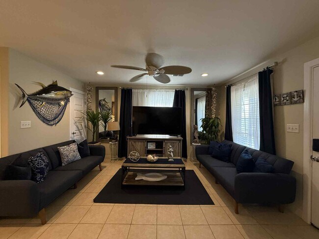 101 E Capricorn Dr Unit A