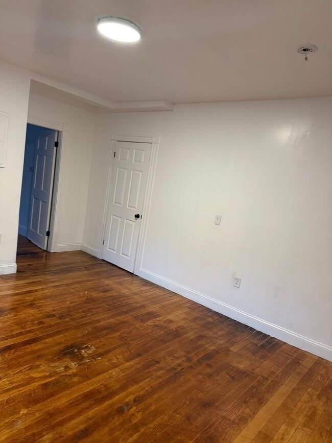 299 Pleasant St