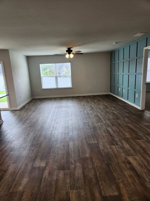 Photo - 923 Green Side Dr