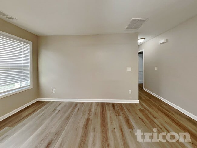 Photo - 209 Arbor Dr