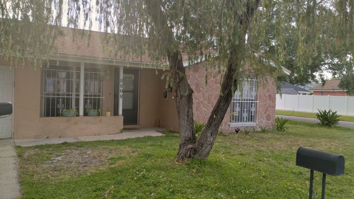 Located in the Heart of Town 'N Country! - Located in the Heart of Town 'N Country!