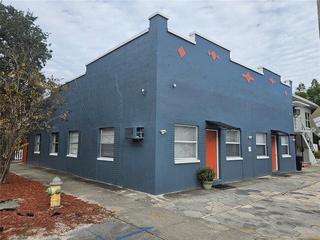 Building Photo - 655 7th Ave N