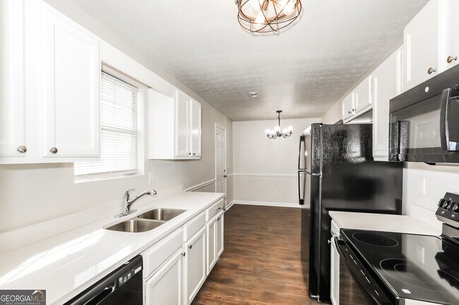 Photo - 9430 Sleepy Hollow Ln