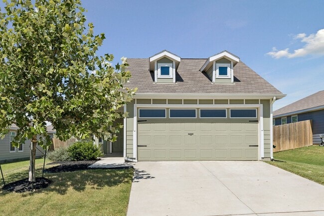 Fresh, Stylish & Move-In Ready in Eagle Mountain–Saginaw ISD - Fresh, Stylish & Move-In Ready in Eagle Mountain–Saginaw ISD