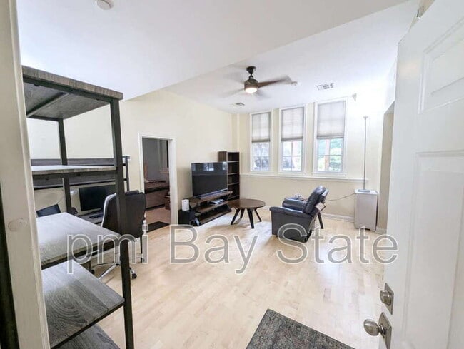 Photo - 27 St James Ave Unit #3