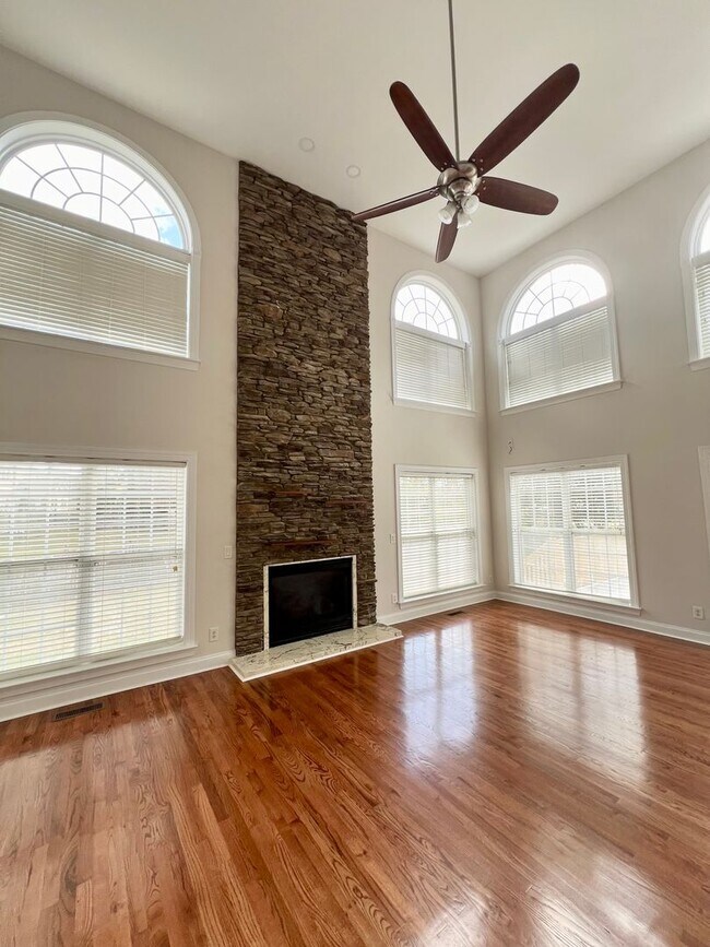 Photo - Four bedroom, 3.5 bath house in Elon!  Mus...