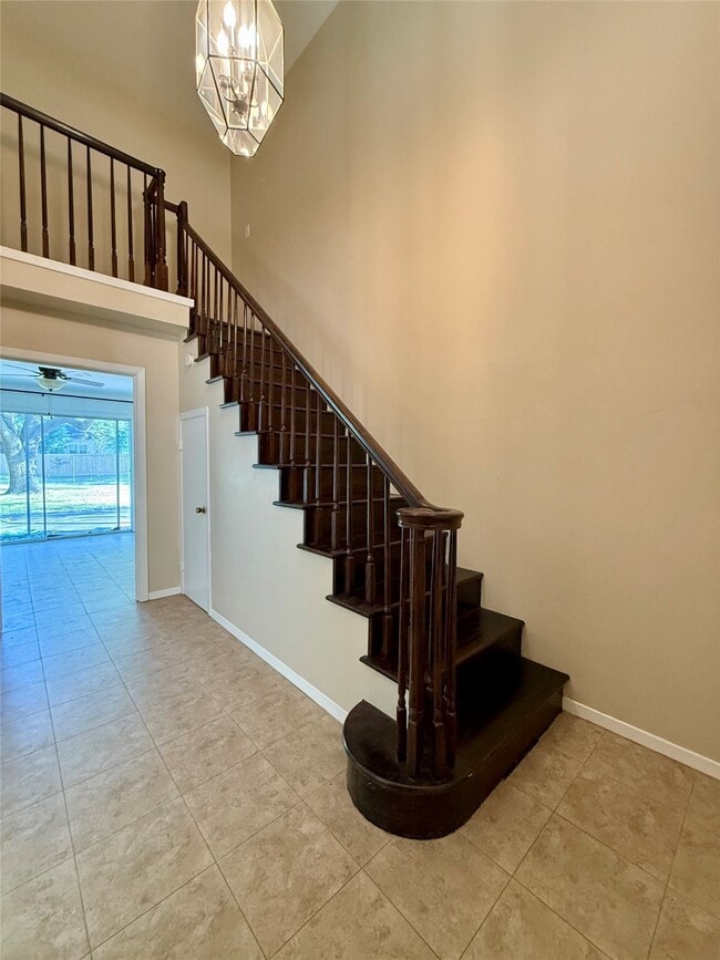 Photo - 106 Longacre Dr