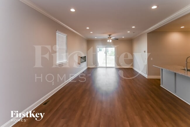 Photo - 1250 Pless St NW