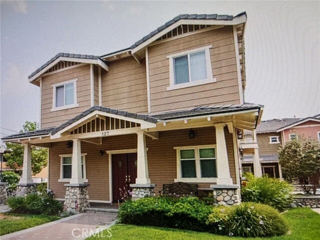 Photo - 127 W H St