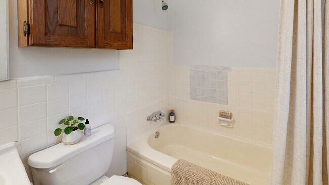 Photo - Mayfair Apartments