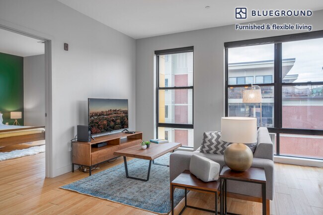 Building Photo - 320 D St Rental