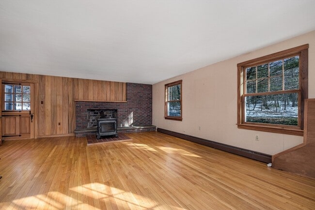 445 Glen Rd