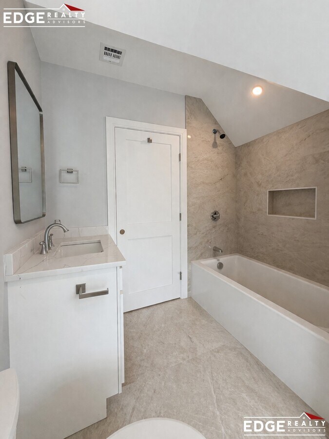 Photo - 28 Brooks St Unit 3