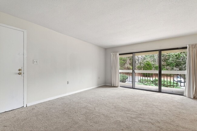 Photo - Charming 2BR Bolinwood Condo in Prime Chapel Hill Location!